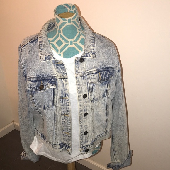 Forever 21 Jackets & Blazers - F21+ Acid washed jean jacket